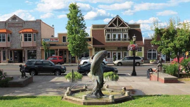 image of downtown troutdale, oregon